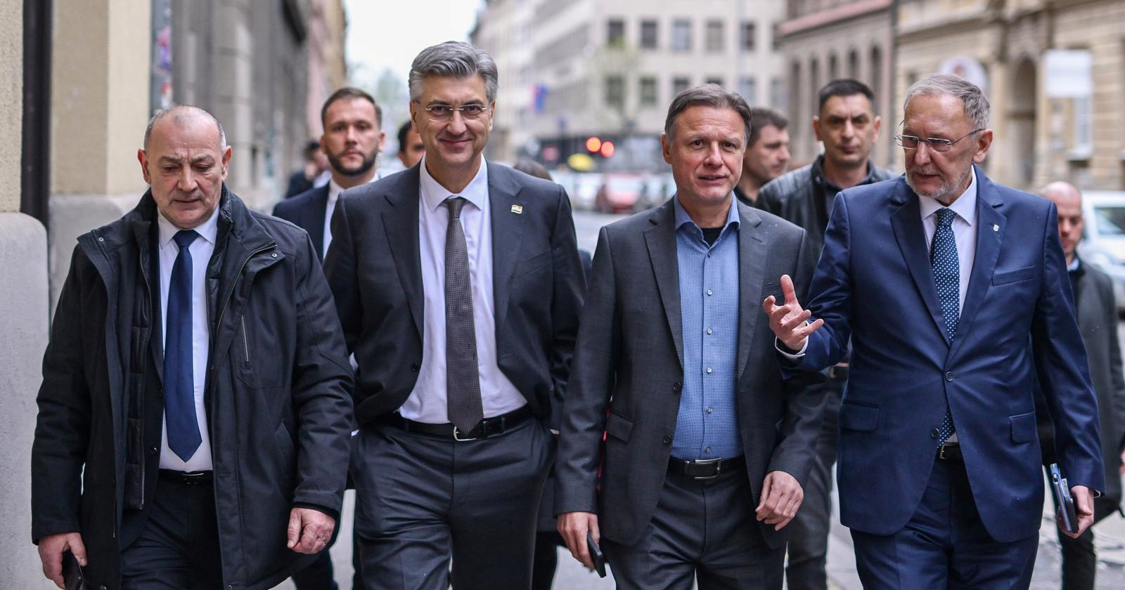 Uskrsna čestitka Jandrokovića: Važno je ne zaboraviti usamljene i obeshrabrene