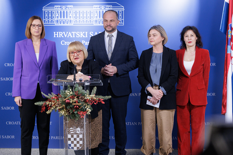 Izglasani Bačićevi zakoni. Benčić: Spremni smo ići u mobilizaciju građana