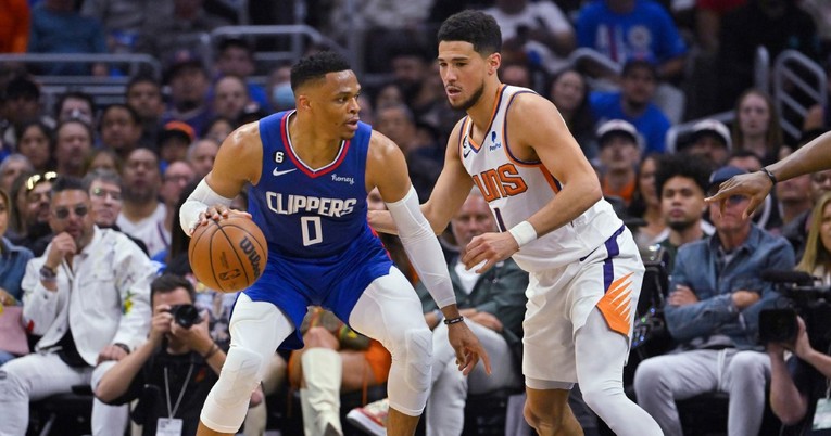 Fantastični Booker vodio Sunse do pobjede nad Clippersima. Zubac ubacio 6 poena