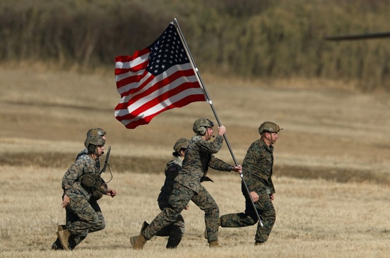 Nove mjere za novačenje u SAD-u. Dižu dobnu granicu i ukidaju restrikcije za marihuanu