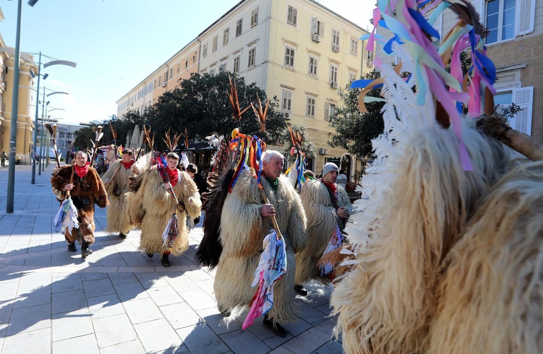Ludilo u Rijeci: U nedjelju stiže 11 tisuća maškara