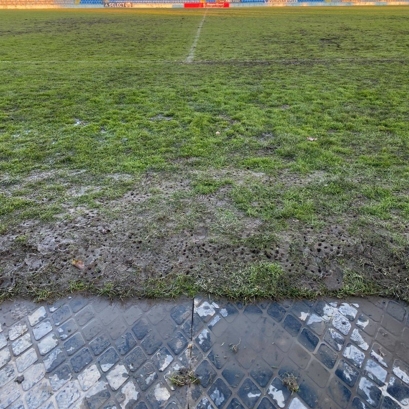 FOTO Na ovom se terenu igrao Kup. Trener Vukovara: Sad neka nam HNS plati Maldive