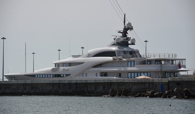Putinova jahta pojavila se na radaru prvi put u skoro četiri godine