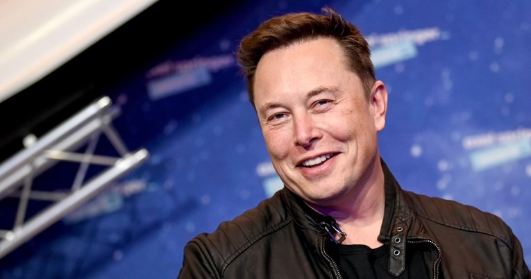 Elon Musk nakon najave da će ipak kupiti Twitter: Napravit ću X, aplikaciju za sve