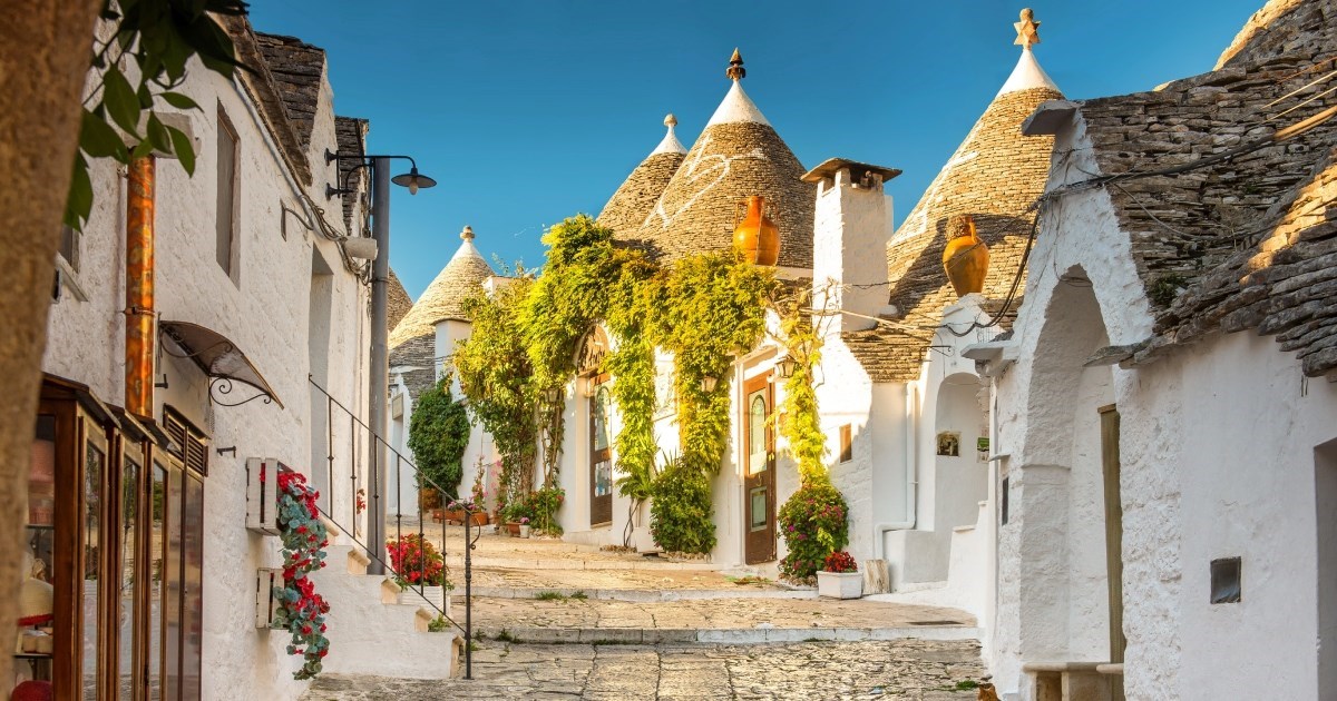 Ovaj talijanski gradić izgleda kao da je izašao iz bajke. Pogledajte fotke