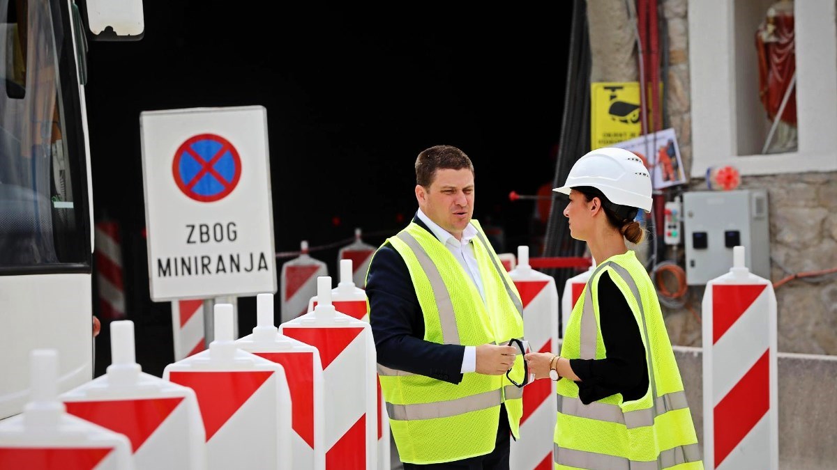 Butković obišao Učku: "Radovi na drugoj cijevi tunela idu jako dobro"