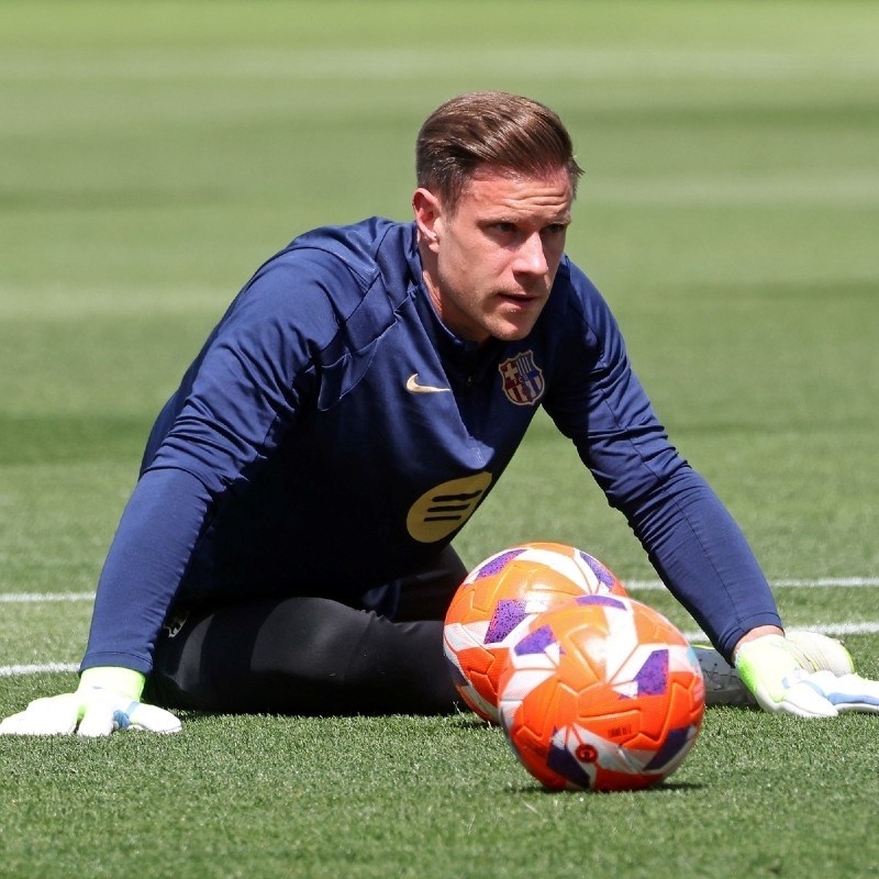 Ter Stegen u ratu s Barcelonom. Namjerno je objavio krive detalje svoje operacije