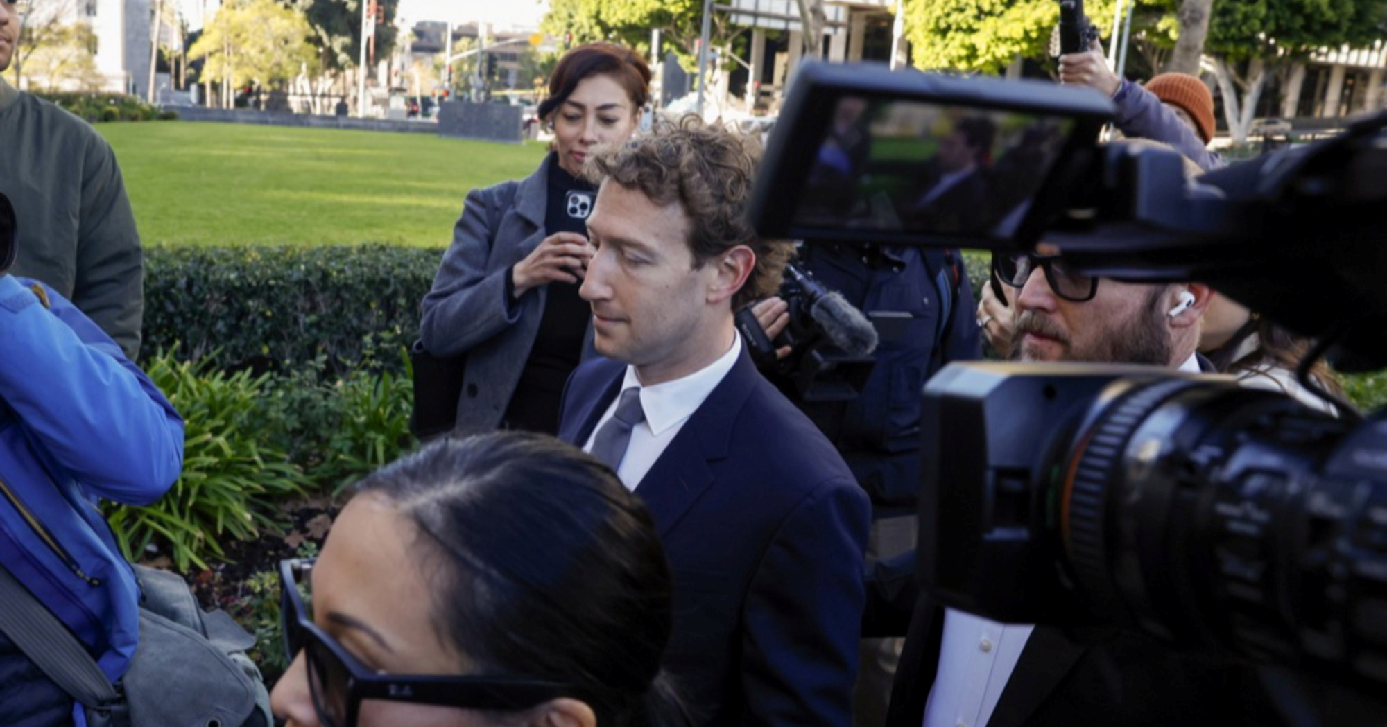 Počelo suđenje Meti zbog ovisnosti o društvenim mrežama. Ponavlja li se povijest?