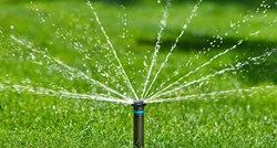Idealno zalijevanje vrta i biljaka na terasi