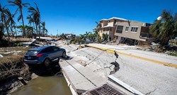 Zbraja se šteta nakon uragana u SAD-u, broj mrtvih nepoznat, tisuće nestalih
