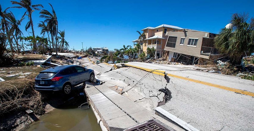 Zbraja se šteta nakon uragana u SAD-u, broj mrtvih nepoznat, tisuće nestalih