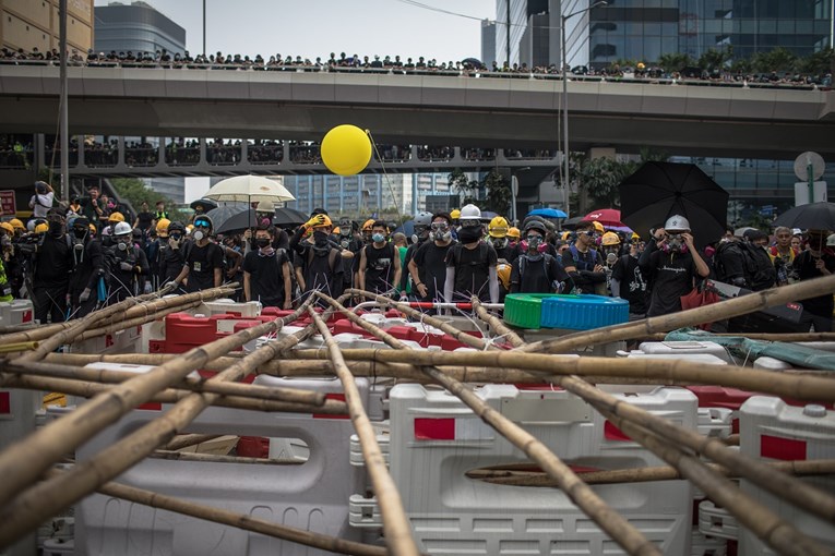 Novi sukob prosvjednika i policije u Hong Kongu, uhićeno 29 osoba