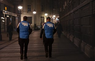 Pucnjava u Beogradu. Mladić izrešetan po nogama, odbija reći policiji tko je pucao