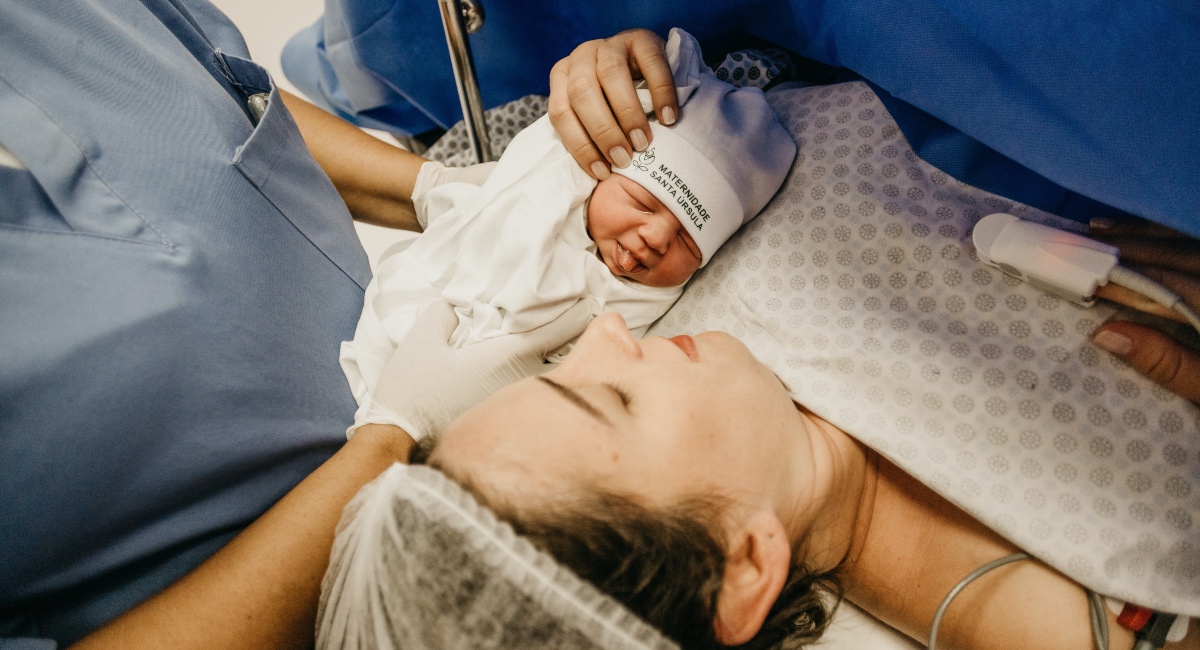 Novo istraživanje sugerira da se Covid-19 ne prenosi s trudnice na plod