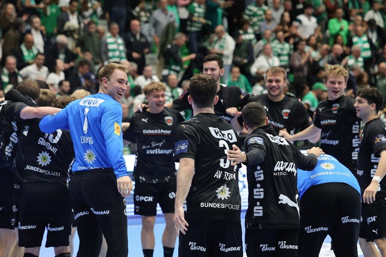 Mjesecima su mislili da im je trofej ukraden. Sada su ga pronašli u svom podrumu