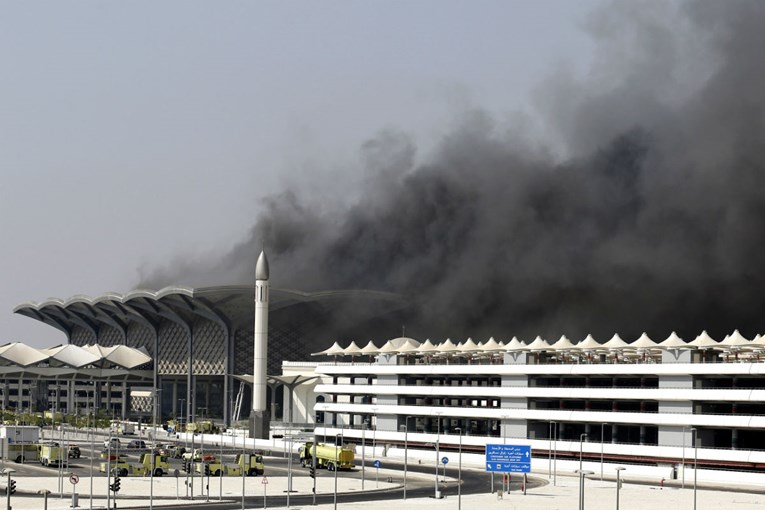 Buknuo požar na željezničkoj stanici u Saudijskoj Arabiji, petoro ozlijeđeno