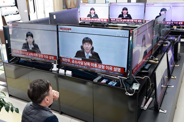 Predsjednik pokušao puč u Južnoj Koreji. Smijenjen je i osuđen na doživotni zatvor