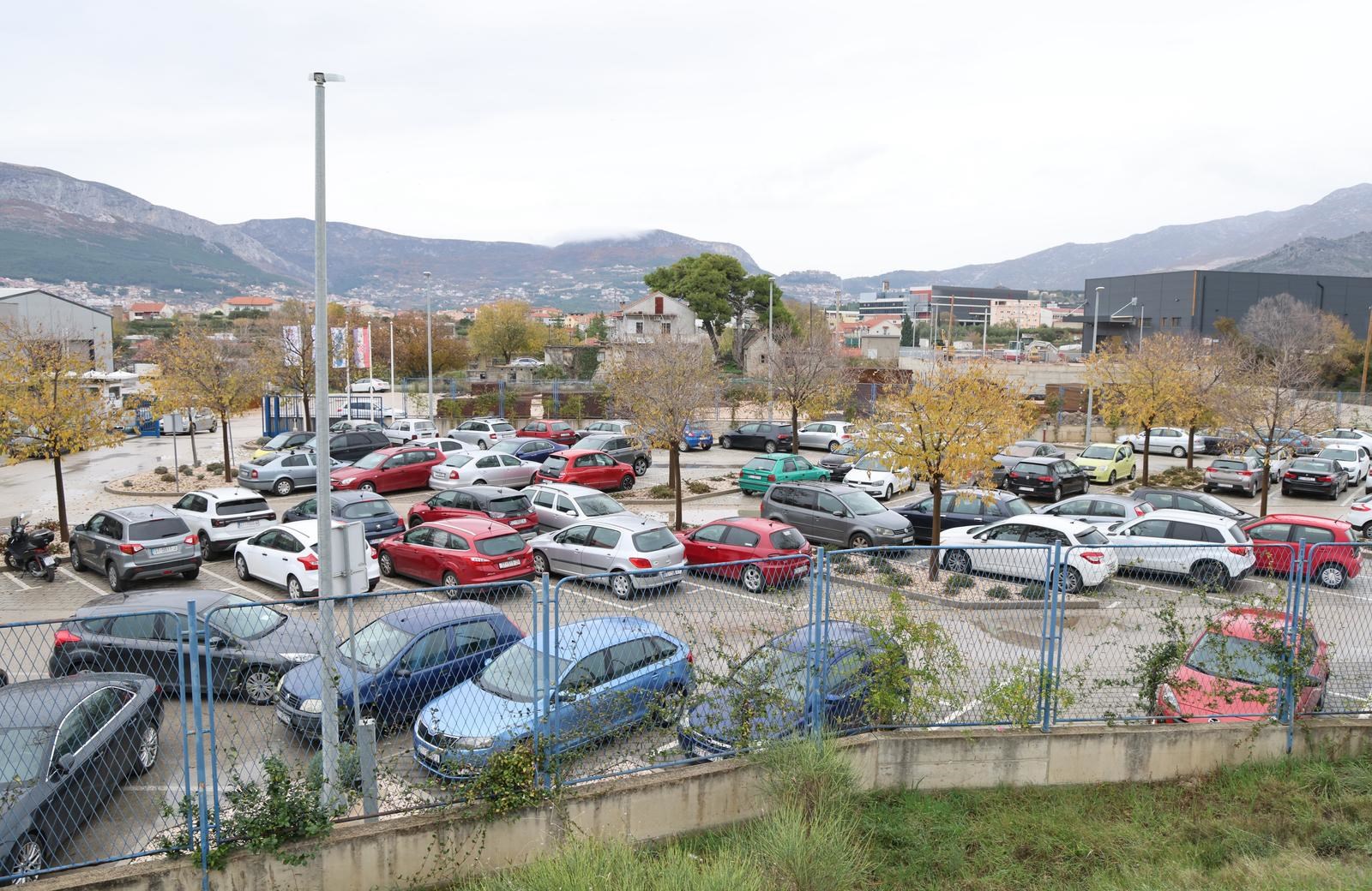 Oporavlja se izbodeni splitski policajac, više nije na respiratoru