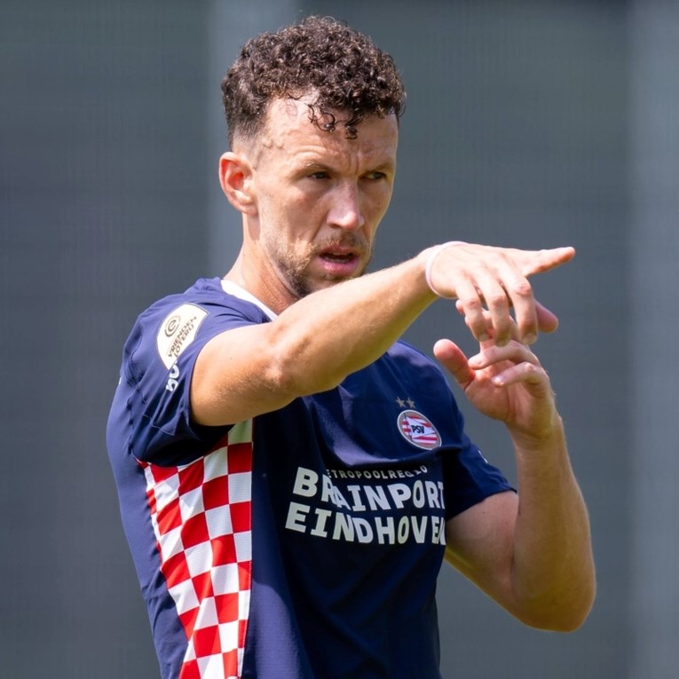 Trener PSV-a izbacio trčanje bez lopte i otkrio: Perišić misli da ne radimo dovoljno