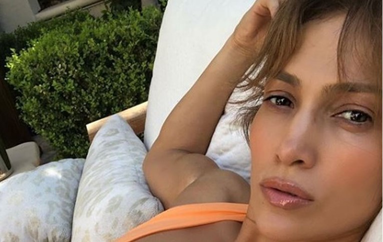 Zaručnik objavio jako vruću fotku golišave Jennifer Lopez