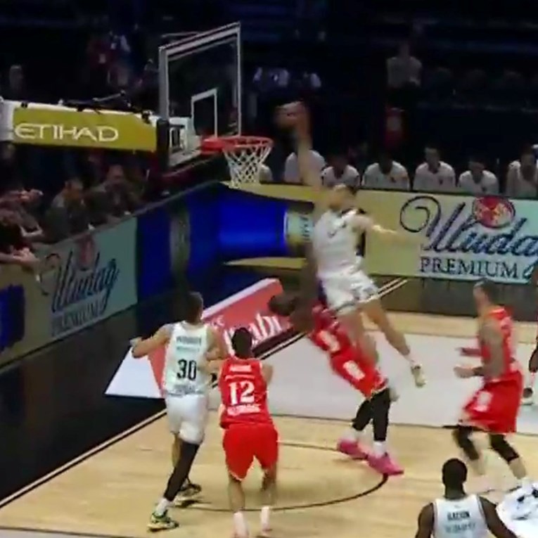 Bosanski košarkaš zakucao preko igrača Crvene zvezde. Pogledajte majstoriju