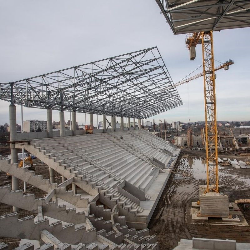 Osijekov stadion trebao je biti gotov 2020. godine. Ponovno je pomaknut rok izgradnje