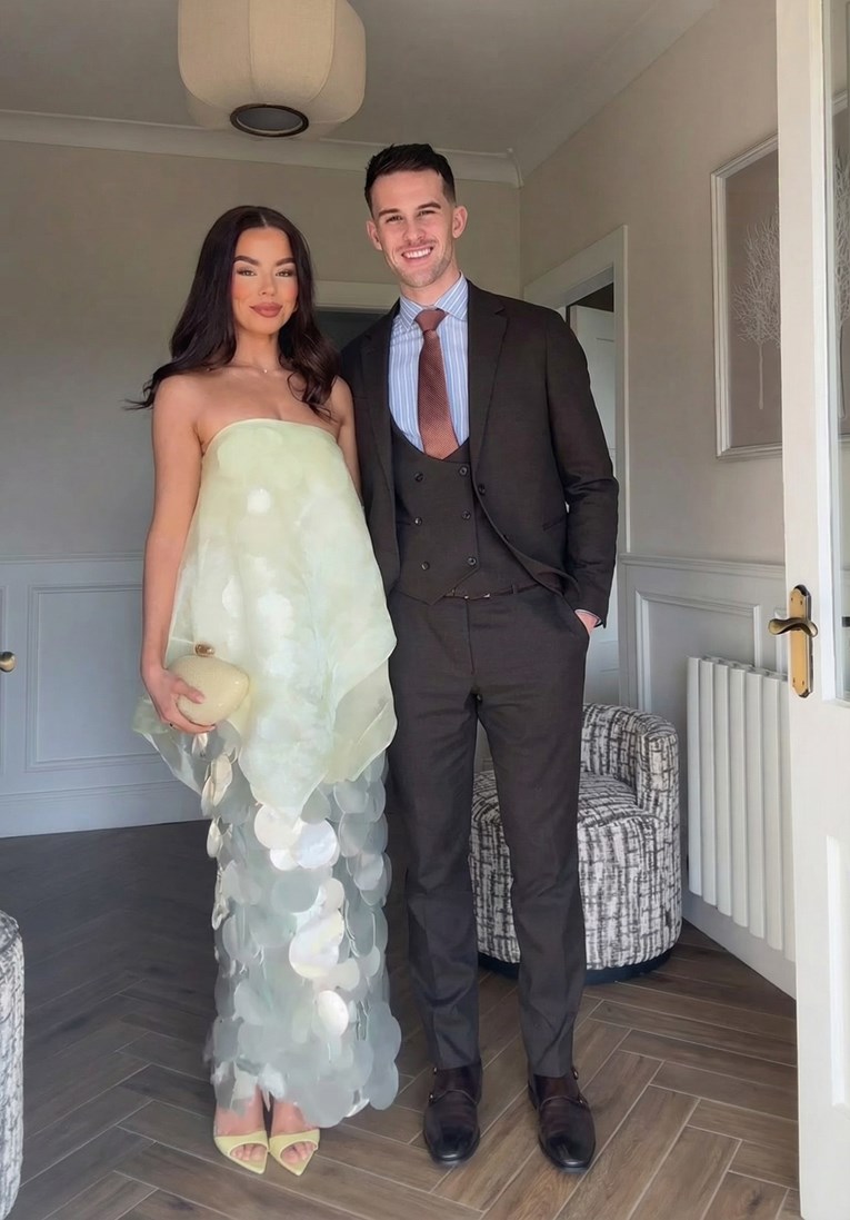 Napali je zbog haljine na vjenčanju prijateljice: "Plakala bih od ljubomore"