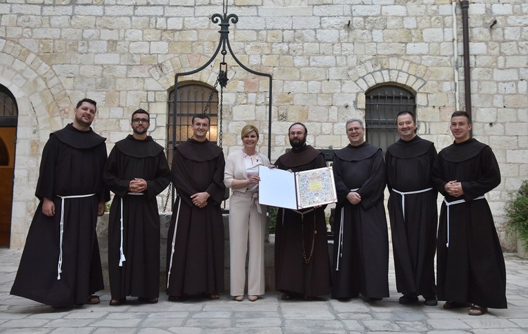 Kolinda išla u Izrael, prvo je posjetila franjevce