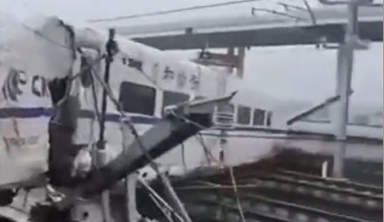 VIDEO Željeznička nesreća u Kini: Poginula jedna osoba, 8 ozlijeđenih