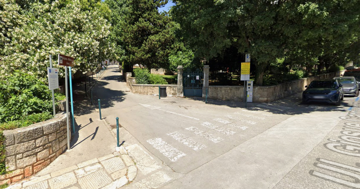 Maloljetnica pala s romobila i završila u bolnici. Policija prijavila roditelje