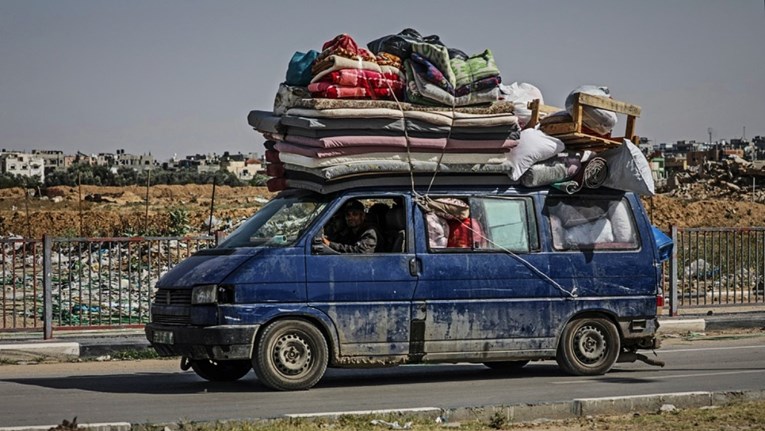 UN: Iz Rafaha pobjeglo 100.000 ljudi, svaki dan pobjegne oko 30.000