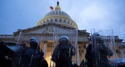 Dva policajca tuže Trumpa zbog nereda na Kapitolu, tvrde da je odgovoran za njih
