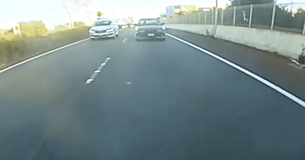 VIDEO Društvenim mrežama šire se dramatične snimke napada na vozača Tesle