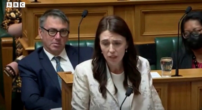 VIDEO Novozelandska premijerka nazvala rivala "arogantnim šu*kom" pa se ispričala