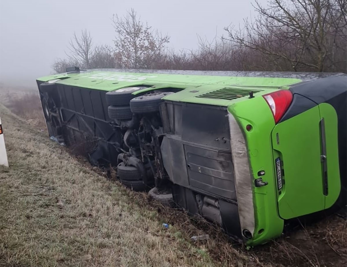 Pun autobus sletio s ceste u Slovačkoj, 30-ak ozlijeđenih