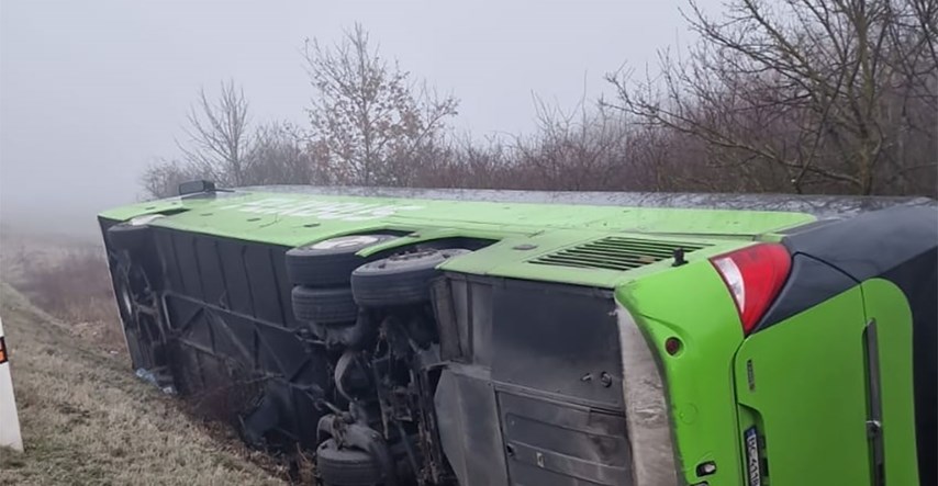 Pun autobus sletio s ceste u Slovačkoj, 30-ak ozlijeđenih