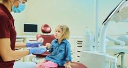Kada bi vaše dijete trebalo prvi put posjetiti stomatologa? Ranije nego mislite