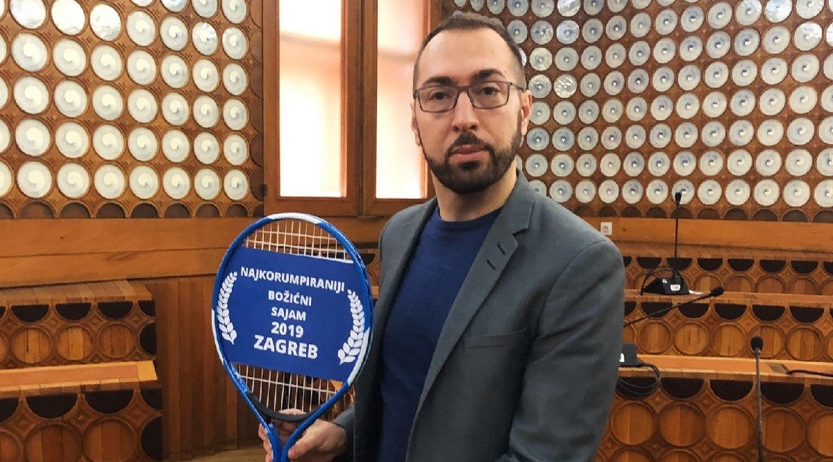 Tomašević je Bandiću 2019. poklonio reket za najkorumpiraniji europski Advent