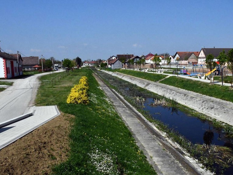 Pijan hodao ulicom s napunjenom puškom u Babinoj Gredi