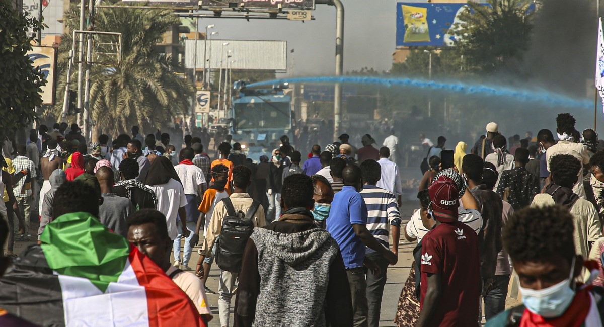Američki državni tajnik: Vojska u Sudanu ubija prosvjednike, SAD je uz sudanski narod