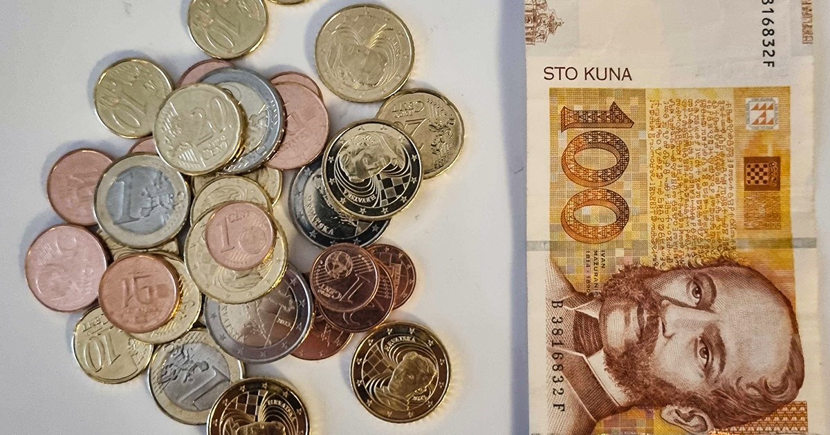 FOTO Kupili smo paketić eura za 100 kuna, u redu za kupovinu bilo je 20-ak ljudi