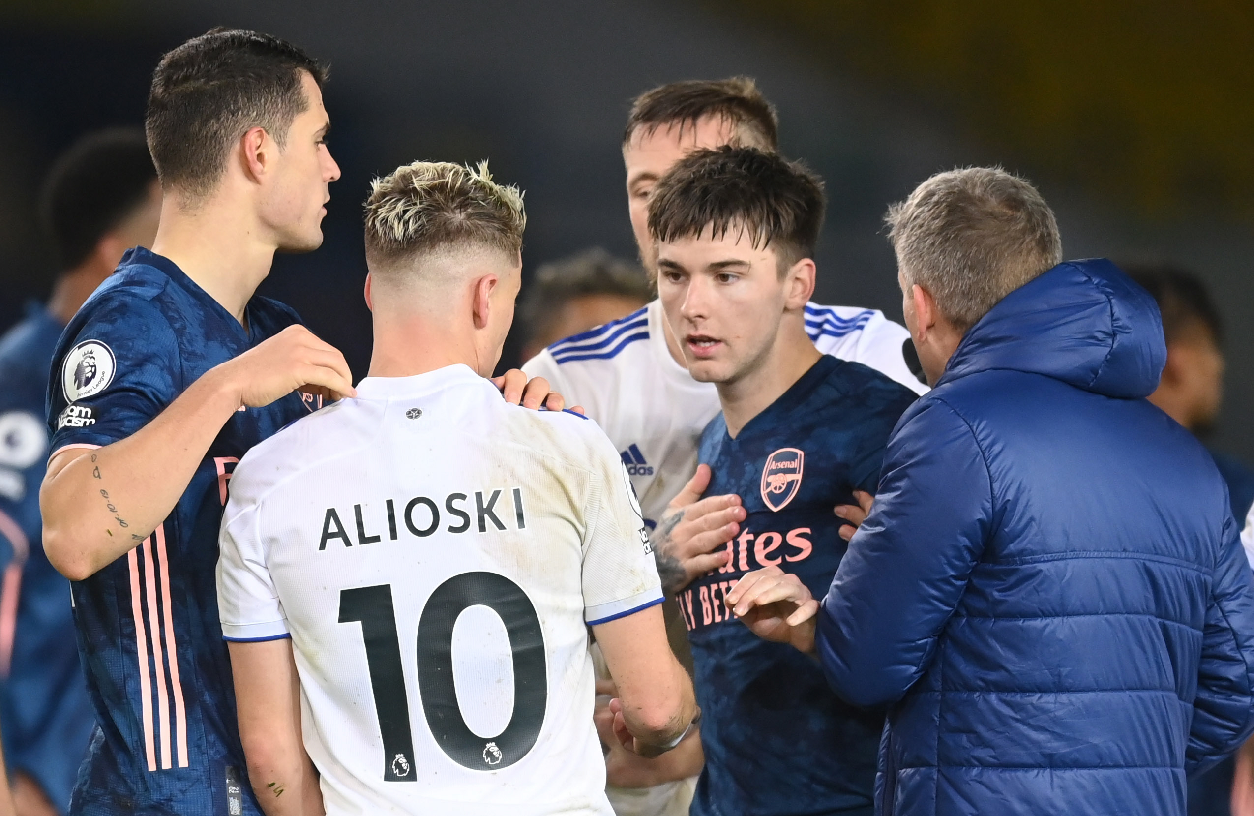 LEEDS - ARSENAL 0:0 Zvijezda Arsenala isključena jer je glavom udarila protivnika