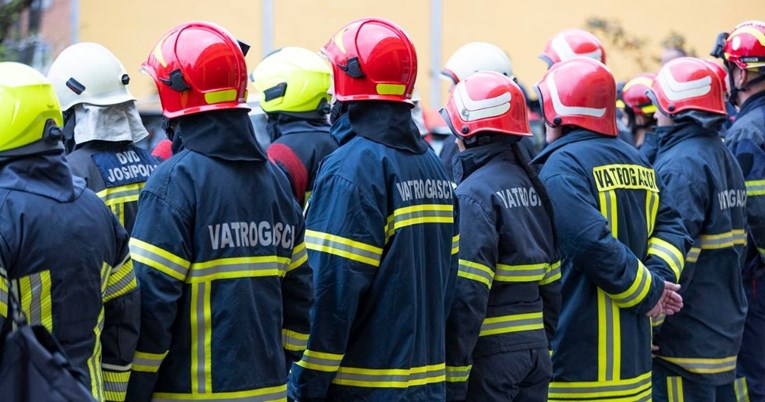 Vatrogasci danas prosvjeduju. U 13 sati upalit će se sirene u cijeloj zemlji