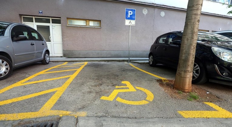 FOTO Slikali smo tko se parkira na mjestima za invalide. Mnogi nisu invalidi
