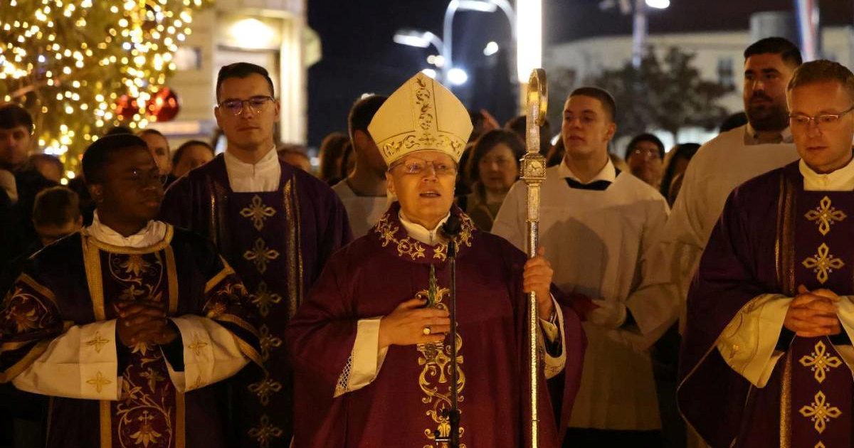 Nadbiskup Hranić: Moćnici nekad žele da se zaustavi rat, ali ne vode računa o pravdi