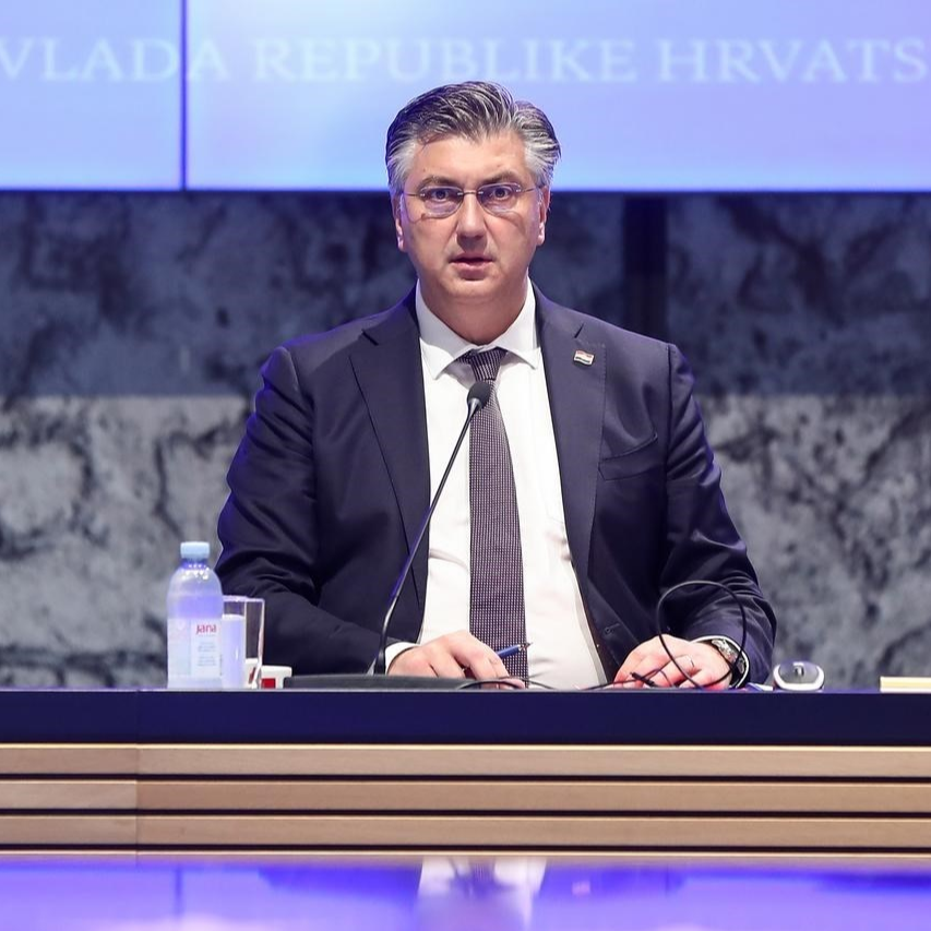 Plenković na sjednici vlade govorio o Vatrenima. Povećana osnovica veteranima