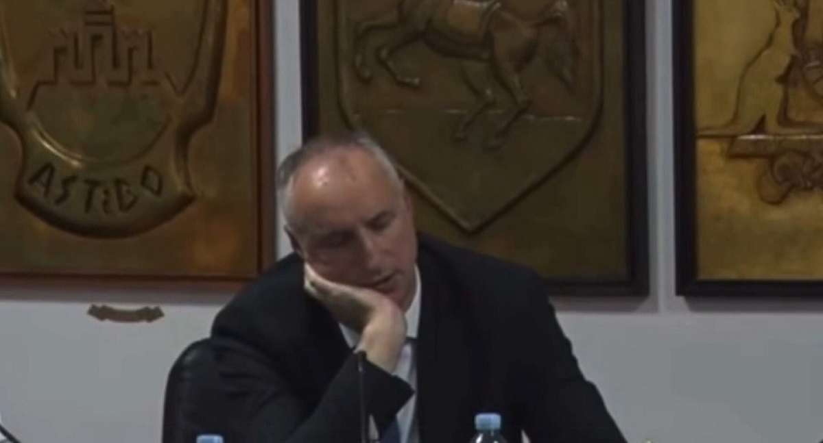 VIDEO Puljak: Širi se lažni video mene kako spavam na sjednici