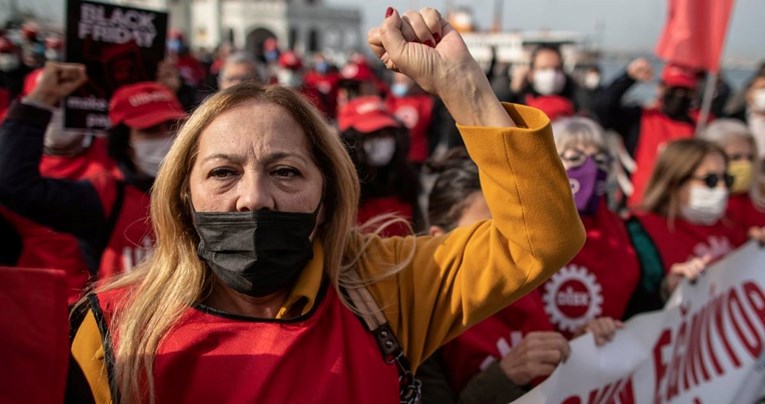 Tisuće prosvjednika u Istanbulu: "Vlada puni svoje džepove, a prazni naše"