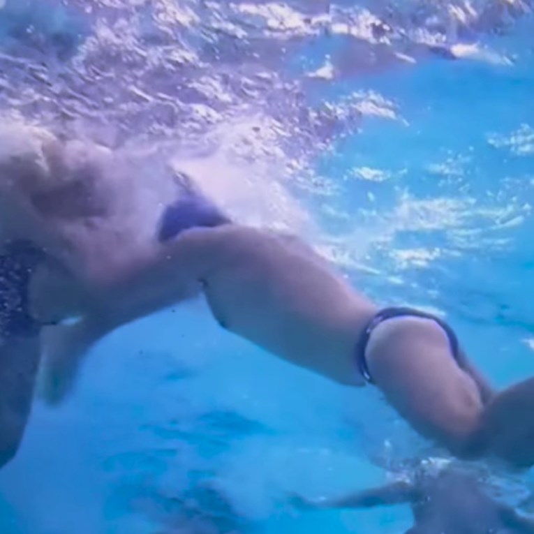 VIDEO Talijanski vaterpolist koljenom u glavu udario Grka. Hrvat ga žestoko kaznio