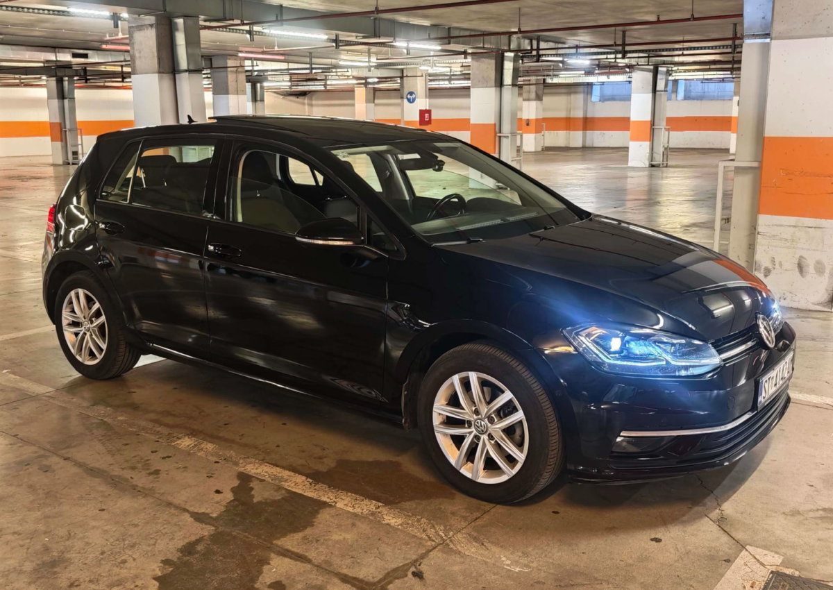 Ovaj Golf VII ima 201.000 km, ali i opremu kakvu mnogi traže. Prodaje se